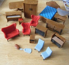 Vintage Dolls house Furniture
