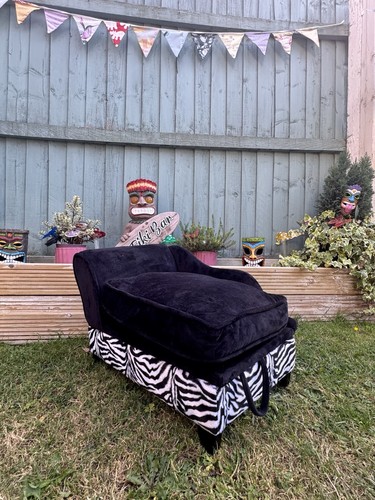 Zebra print pet sofa - zebra, ottoman