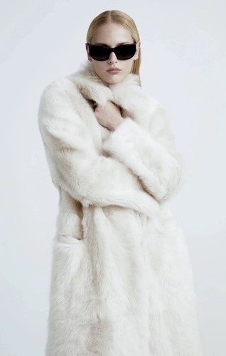Rrp 1960 nour - £1960, white