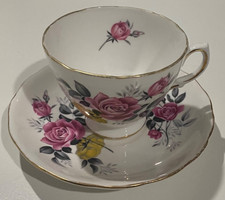 Royal Vale pink & yellow roses