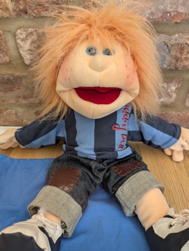 Living puppets louis - living,