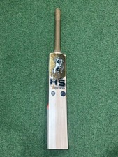 HS Gold Edition Cricket Bat - Brand New - 2lb 8oz - Lovely Grains!