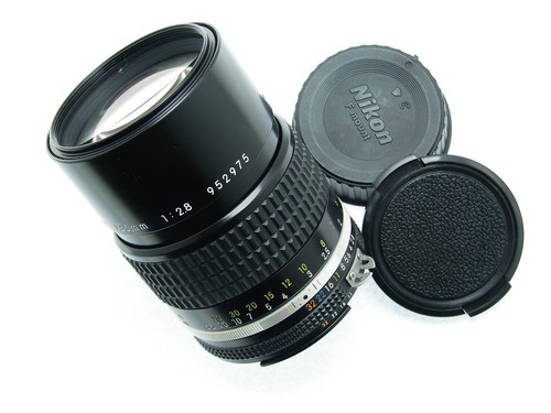 Nikon 135mm nikkor - nikkor, ais