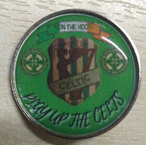 Retro celtic pin badge - fc,