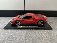 Maisto - 1:18 Scale Diecast