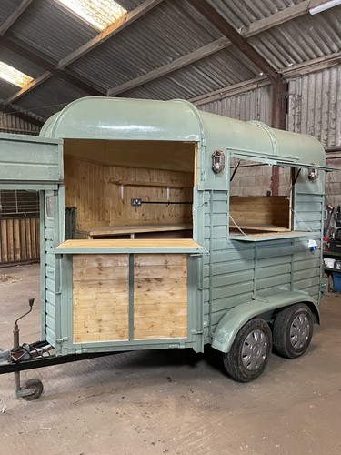 Rice horse trailer mobile - horse, trailer/mobile