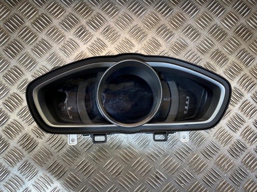 Volvo v40 1 5 petrol - volvo, 1.5