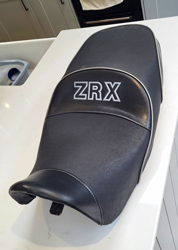 Zrx emblemed viper seat very - emblemed,
