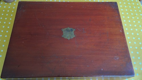 Empty wooden cutlery - box, with