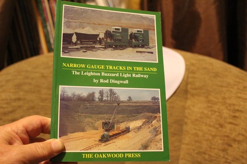Narrow gauge tracks - narrow, in