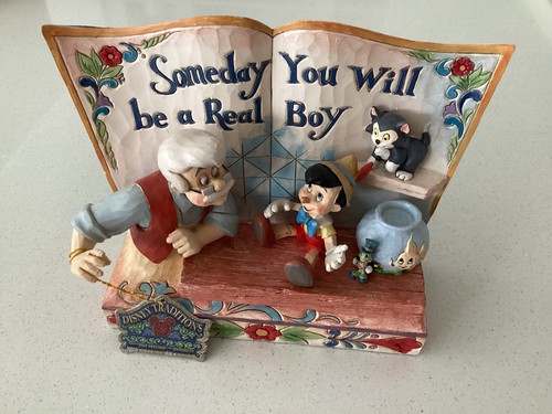 Disney showcase collection - disney,