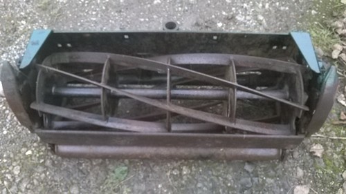 Hayter gang mower cylinder
