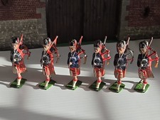 Britains vintage lead toy soldiers Black Watch Pipers x 6