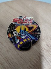 2008 Disney 3D Pin Magic Kingdom Space Mountain Mickey Mouse Rocket Ship 