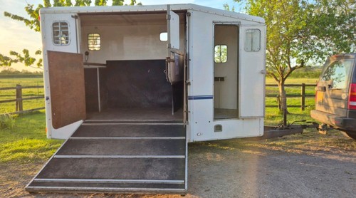 Horse trailer equi trek - horse, equi-trek