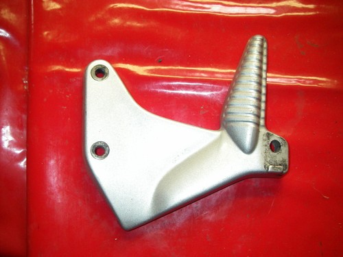 Holder footrest detent holder