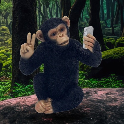Leonardo cheeky monkey - leonardo, selfie