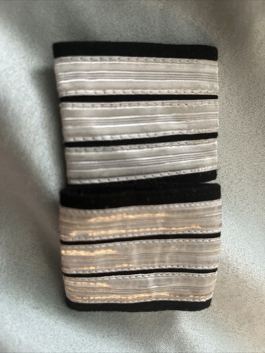 Pilot epaulettes first officer - first,