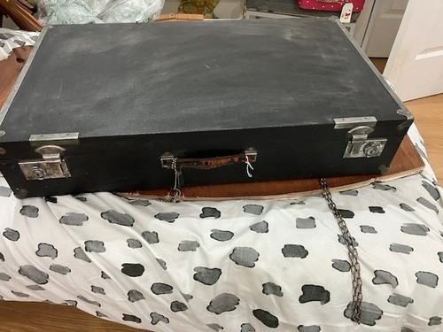 Vintage black steamer trunk - black,