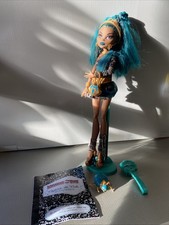Monster High Wave 3 2012 Nefera De Nile Doll With Stand, Pet, Bag, Brush Diary