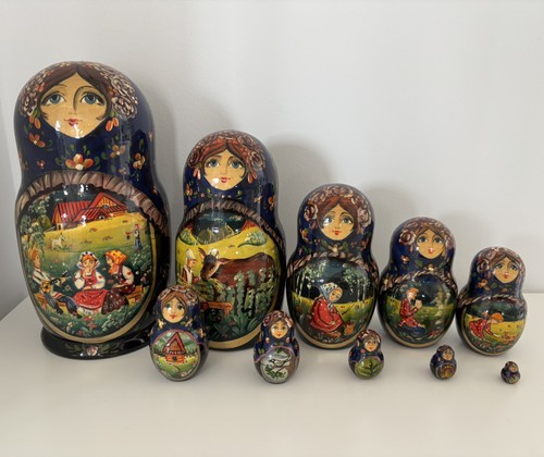 Vintage large russian nesting - large,