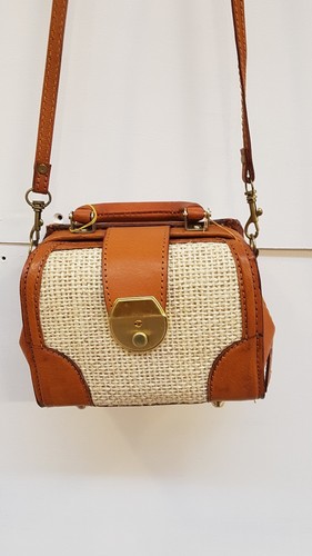 Leather and linen canvas - and, linen/canvas