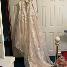 Maggie Sottero Lace Wedding Dress Size Women’s 22.  Excellent Condition. $2000 +