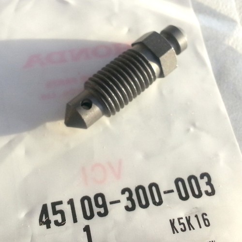 Honda 750 four screw bleed - four,