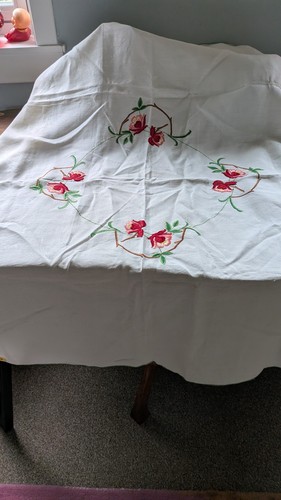 Vintage embroidered tablecloth - embroidered,