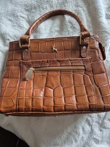 Ashwood tan crocodile effect