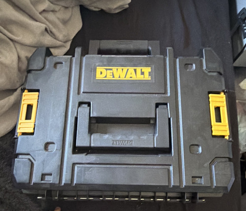 Dewalt plastic tool box - box, carry