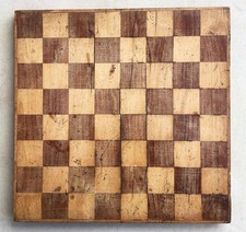 VINTAGE / ANTIQUE WOODEN CHESS