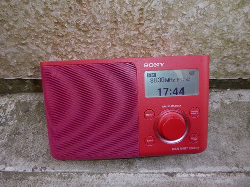 Sony red xdr s61d portable - red, xdr‑s61d