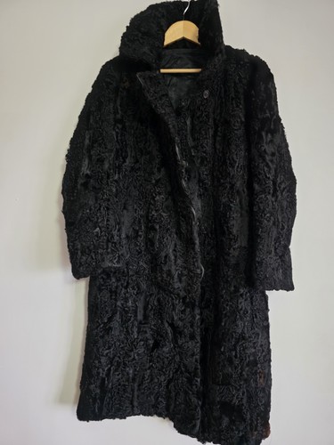 Black curly lamb astrakhan - black,