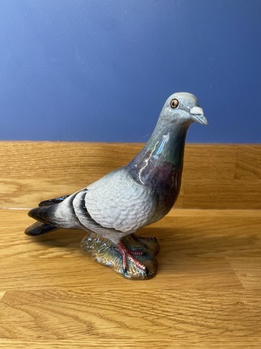 Beswick pigeon 1383 model - ,