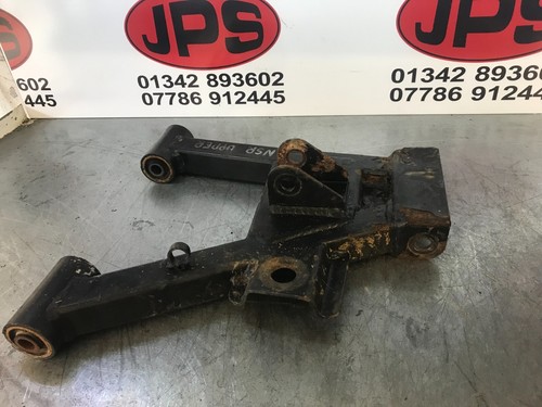 Upper suspension arm - upper,