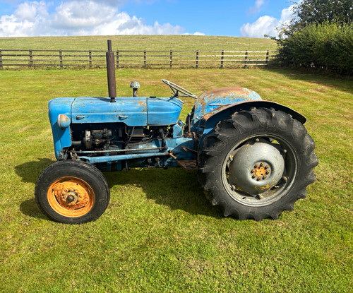 Fordson vintage blue 2wd farm - blue,