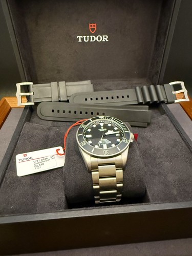 Tudor pelagos 42mm black dial - 42mm,