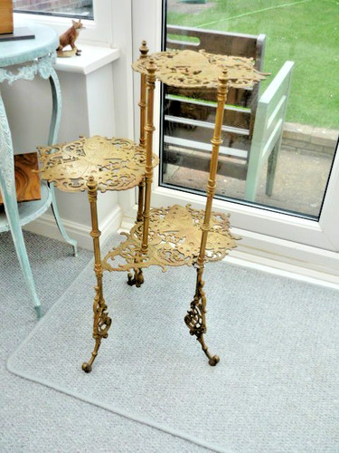 Antique tiered heavy brass - 3,