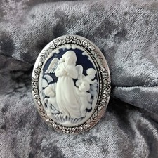 Angel & Cherubs Cameo Brooch