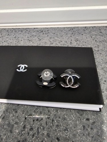 Chanel black glitter logo - glitter, cc