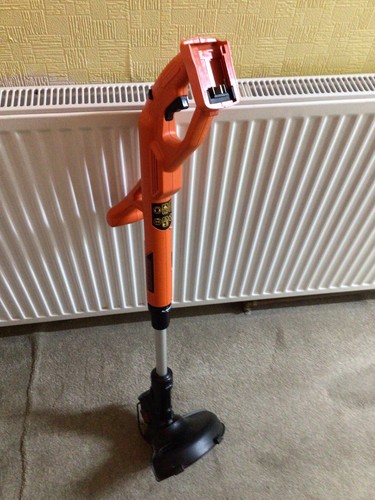 Black and decker - strimmer,
