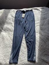 Men’s small Nike Standard