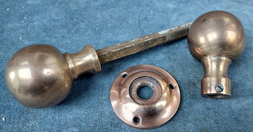 Pair round ball old - old, brass