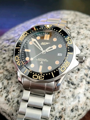 Automatic black james bond - automatic,