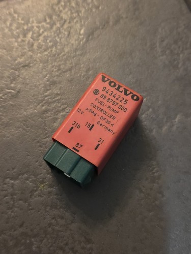 Volvo 850 fuelpump - volvo, relay