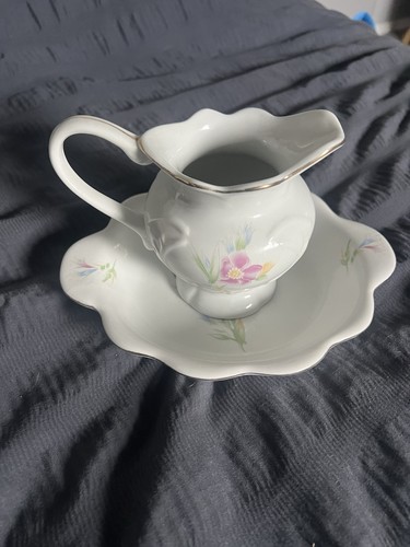 Jug and bowl set - and,