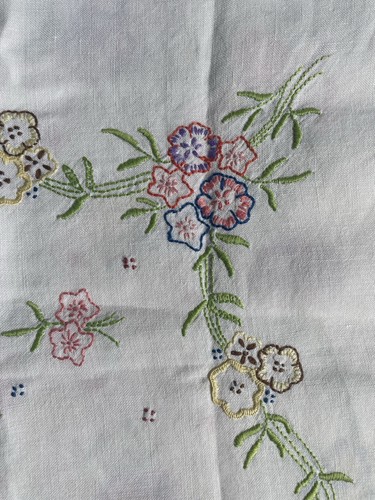 Beautiful vintage hand - beautiful,