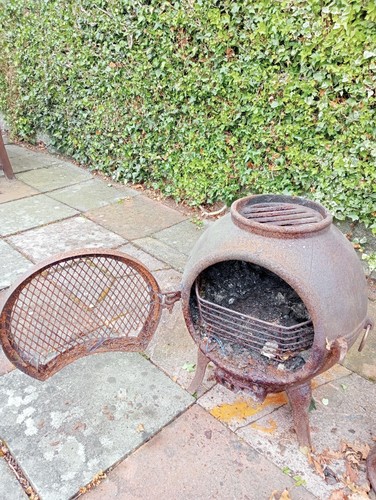 Rustic iron chimnea for - ,