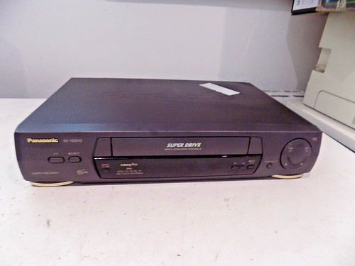 Panasonic hd640b vhs vcr - panasonic,